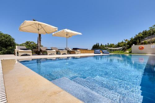 Belle Vue Luxury Villa Voutes
