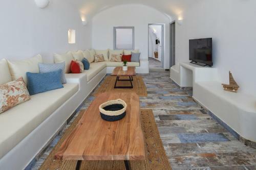 Villa El Verano Suites