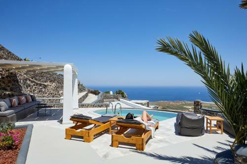 Villa El Verano Suites
