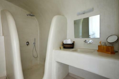 Villa El Verano Suites