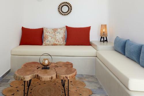 Villa El Verano Suites