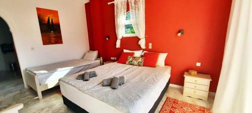 Ilektra Apartment Red