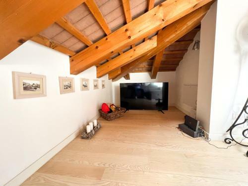 Apartamento Erman House Mansarda Con Idromassaggio