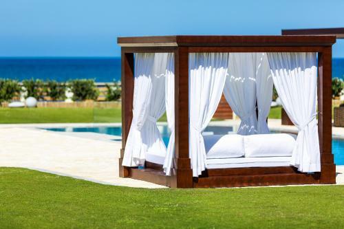 Villa Paralia Beachfront Residence