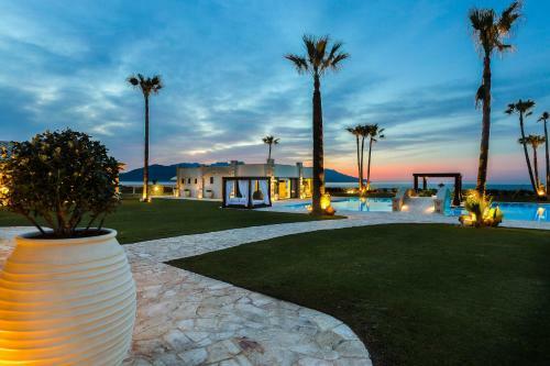 Villa Paralia Beachfront Residence