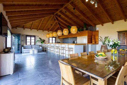 Villa Paralia Beachfront Residence