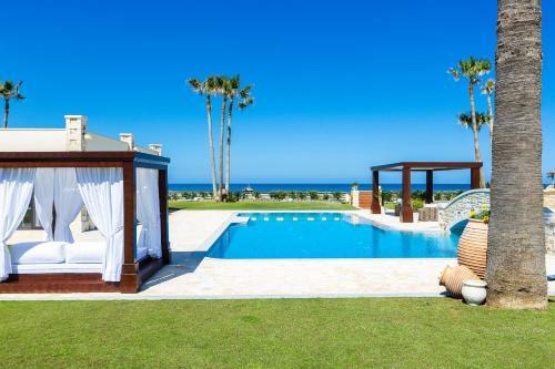Villa Paralia Beachfront Residence