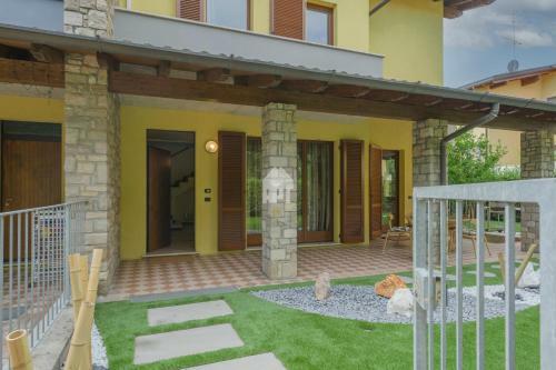 Villa Duplex With Private Garden & Jacuzzi