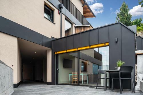Aumia Apartment Opal