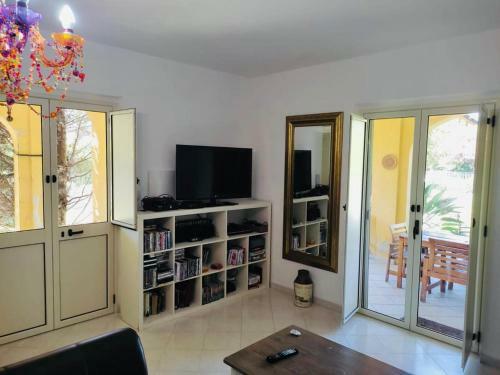 Villa 18 Pbc