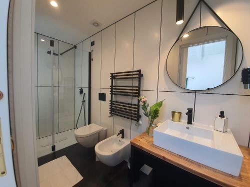 Hostal Belu - Fondi Holiday Rooms