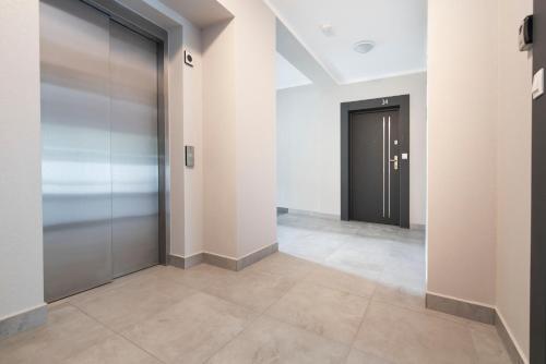 Delux Apartment City Centre Netflix- Greenpark - River