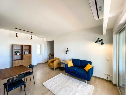 Balcony W Seaview - 1 Bed Apart
