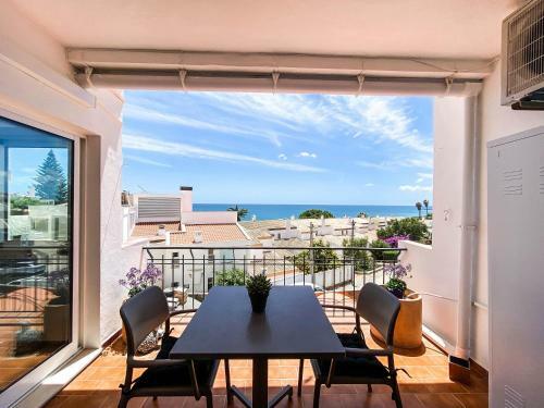 Balcony W Seaview - 1 Bed Apart