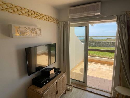 Lovely Apartment With Balcony - Beach Front Line By Lovelystay