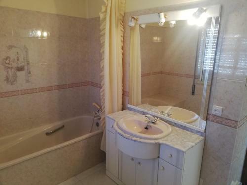Hostal Guesthouse Tavira Moura