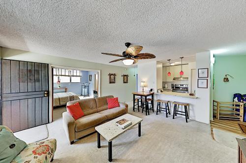 Kuhio Plaza Condo 702
