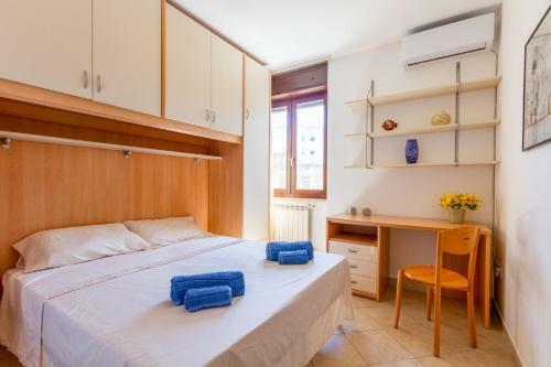 Roomy Apartment With Terrace & Parking