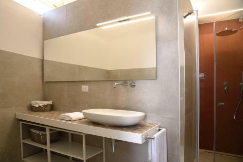Li Frati Suite