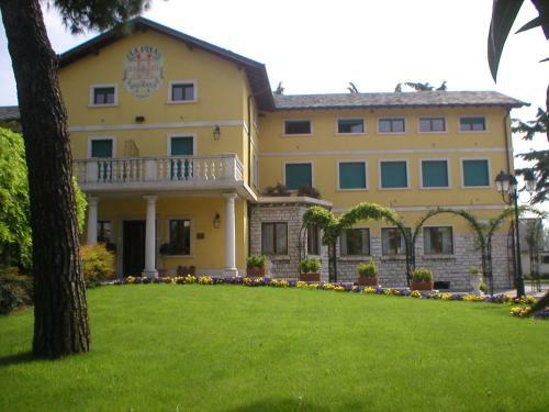 Hotel La Pina
