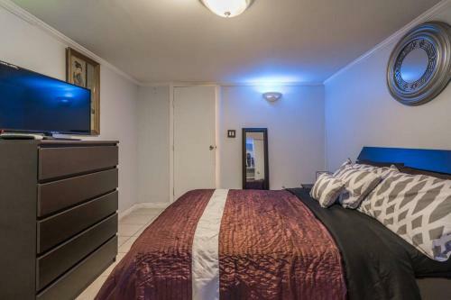 352 New York Cozy, 1 Bedroom Brownstone Apt