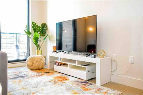 Apartamento 510/512 Brooklyn Luxury Duplex (2 Apts) Pets & Parking!