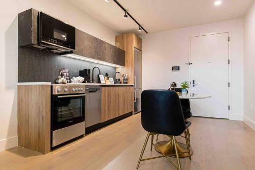 Apartamento 510/512 Brooklyn Luxury Duplex (2 Apts) Pets & Parking!