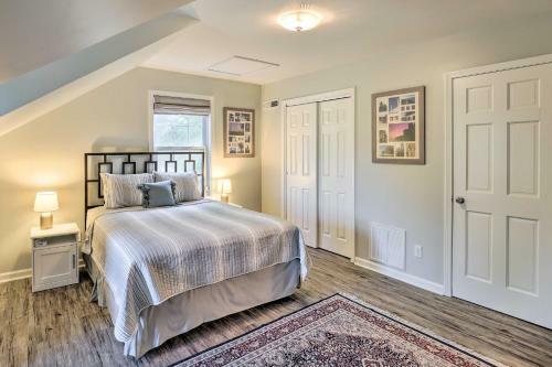 Tree-lined Firefly Hideaway Leicester Home!