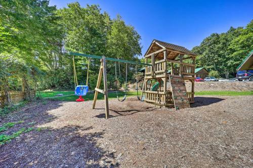 Charming Newland Apartment With Deck And Fire Pit