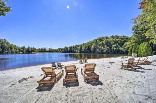 Charming Newland Apartment With Deck And Fire Pit