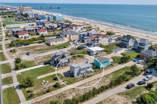 The Gray Sandcastle Nh313