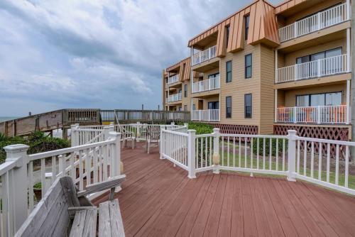 Apartamento 2br 1ba Beachfront Condo Pool Views Sleeps 4