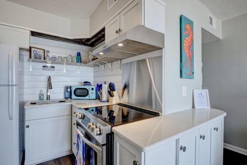 Apartamento 2br 1ba Beachfront Condo Pool Views Sleeps 4