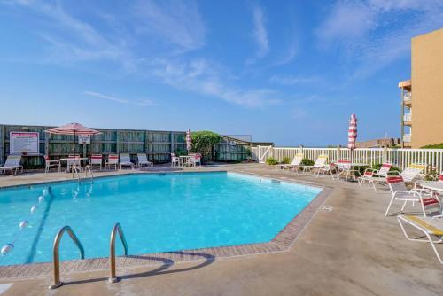 Apartamento 2br 1ba Beachfront Condo Pool Views Sleeps 4