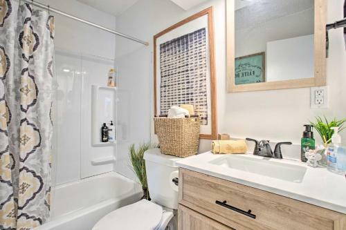 Vibrant-boho, Pet-friendly Oklahoma City Digs