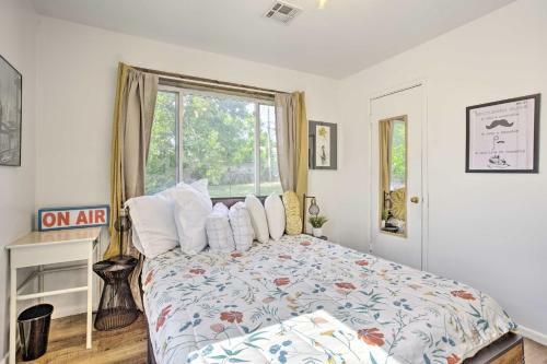Vibrant-boho, Pet-friendly Oklahoma City Digs