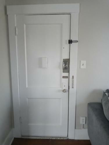 Cherry Street Vintage Apartment-free Parking!