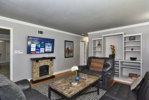 New-3 Bedroom-large Kitchen-family- Friendly
