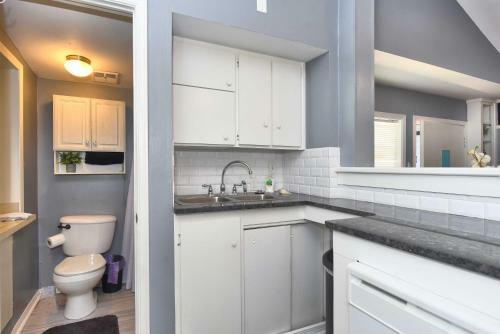 Evolve Calming Tulsa Home, Half Mi To Cherry St!