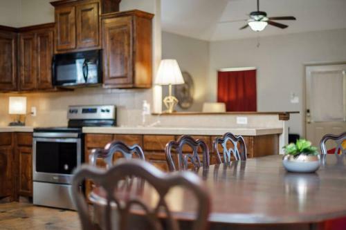 Cozy Home Near Stockyards Fort Worth