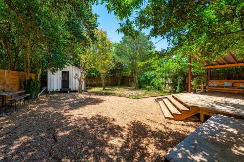 Entire House, 5 Minutes From Downtown