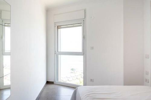 Stunning Sew View 3 Br Apartment Iconic Tower