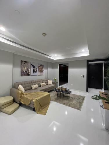 The R Apartment Manage By: The Key