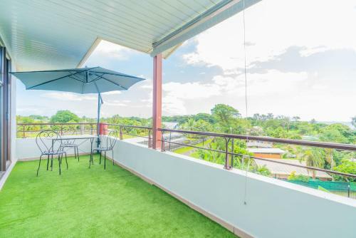 The Sunny Apartment In Mahina Wpool