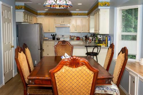 Bnb Private Bedroom With Full Kitchen In Sidoni Home - S-3