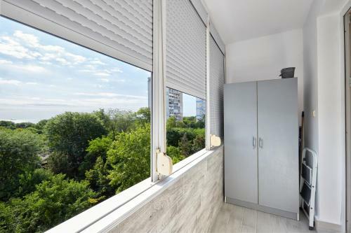 Cozy Spacious 2bd Apartment With A Terrace In Burgas
