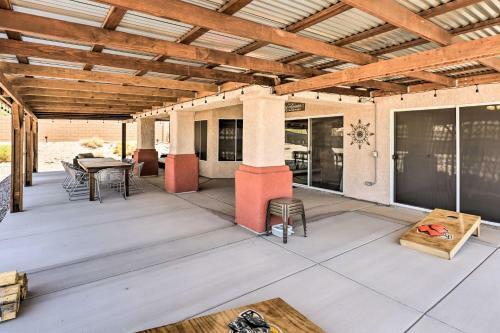 Bullhead City Oasis With Fire Pit And Mtn View!