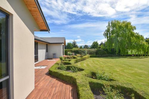 Tirohanga Retreat