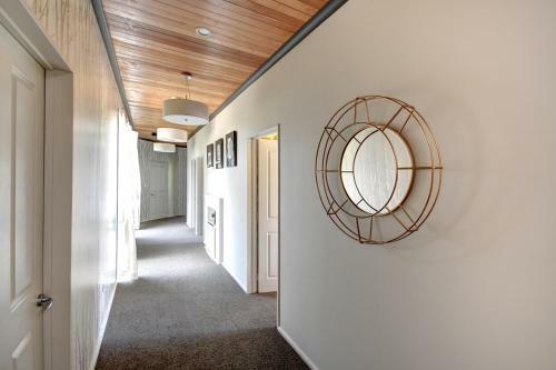 Tirohanga Retreat
