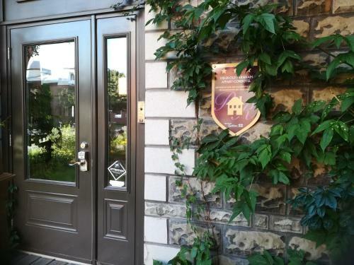 Hostal Vieux-old Farnham Appart Condotel1